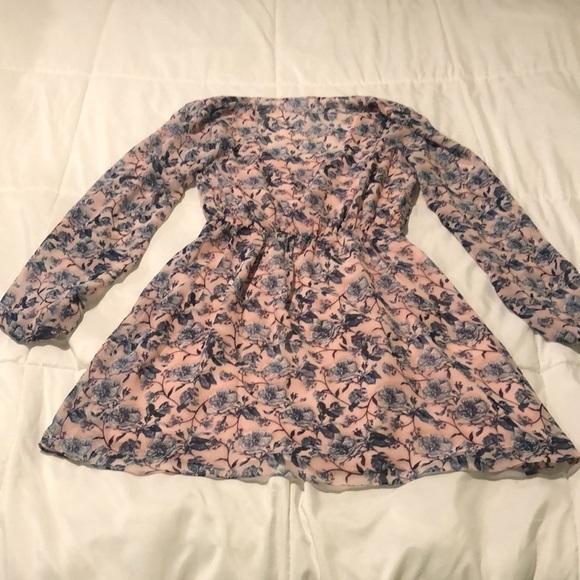 BCBGeneration sheer short dress in pink and blue with balloon like sleeves - Picture 7 of 7